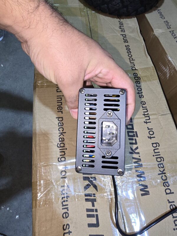 Kugoo Kirin G4 Pro Charger - Image 3