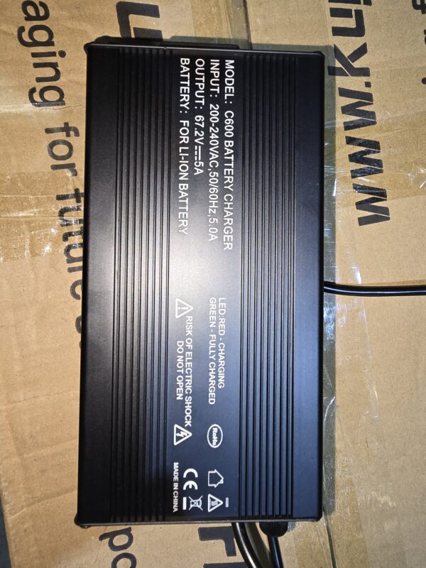 Kugoo Kirin G4 Pro Charger - Image 4